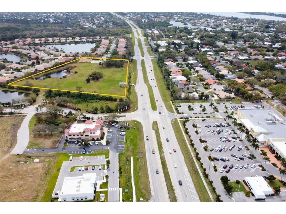 505 Luminary Boulevard Osprey FL 34229 A4616676 image3