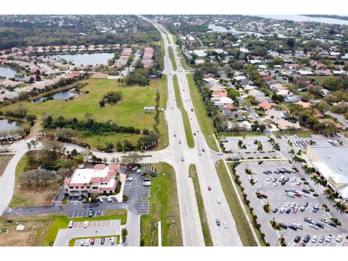 505 Luminary Boulevard Osprey FL 34229 A4616676 image4
