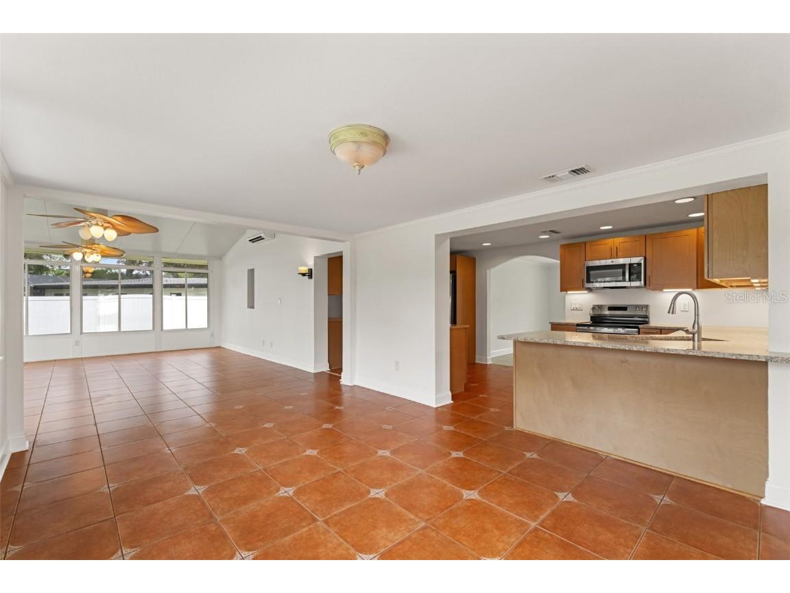 505 Oakwood Boulevard Oldsmar FL 34677 TB8432340 image15