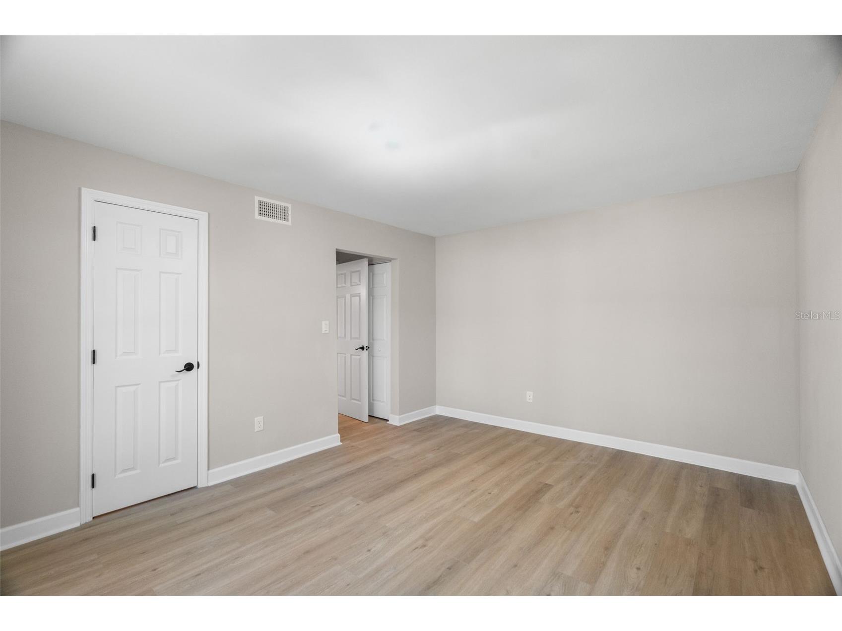 505 Plaza Seville Court #11 Treasure Island FL 33706 TB8487379 image10