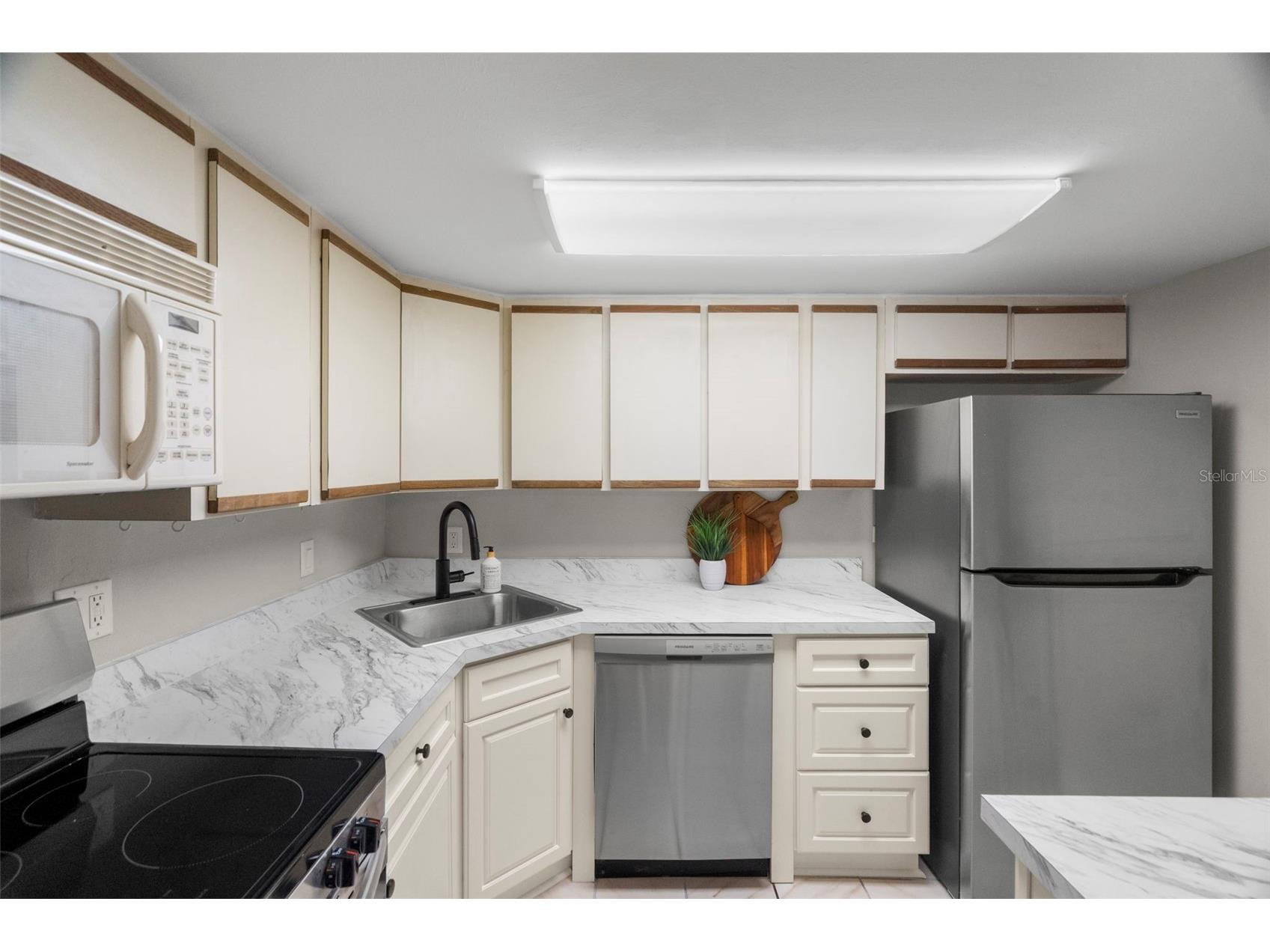 505 Plaza Seville Court #11 Treasure Island FL 33706 TB8487379 image11
