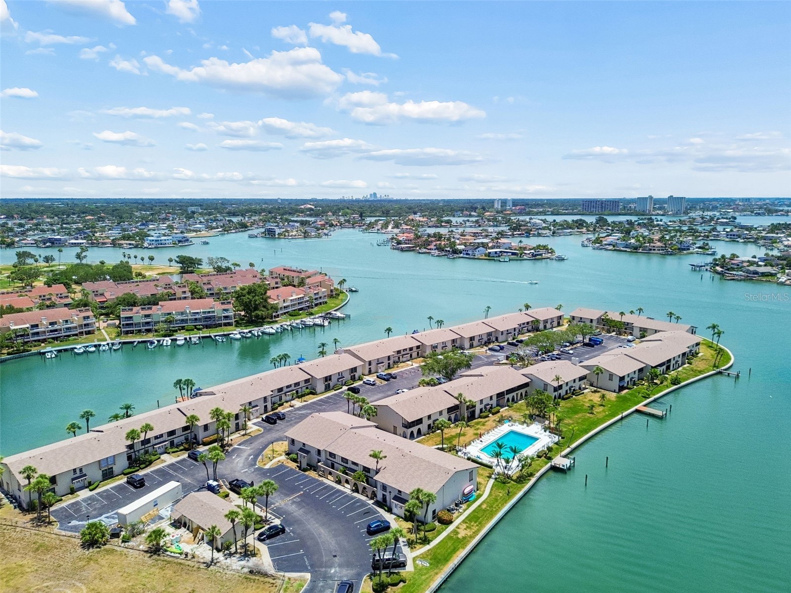 505 Plaza Seville Court #12 Treasure Island FL 33706 TB8526541 image2