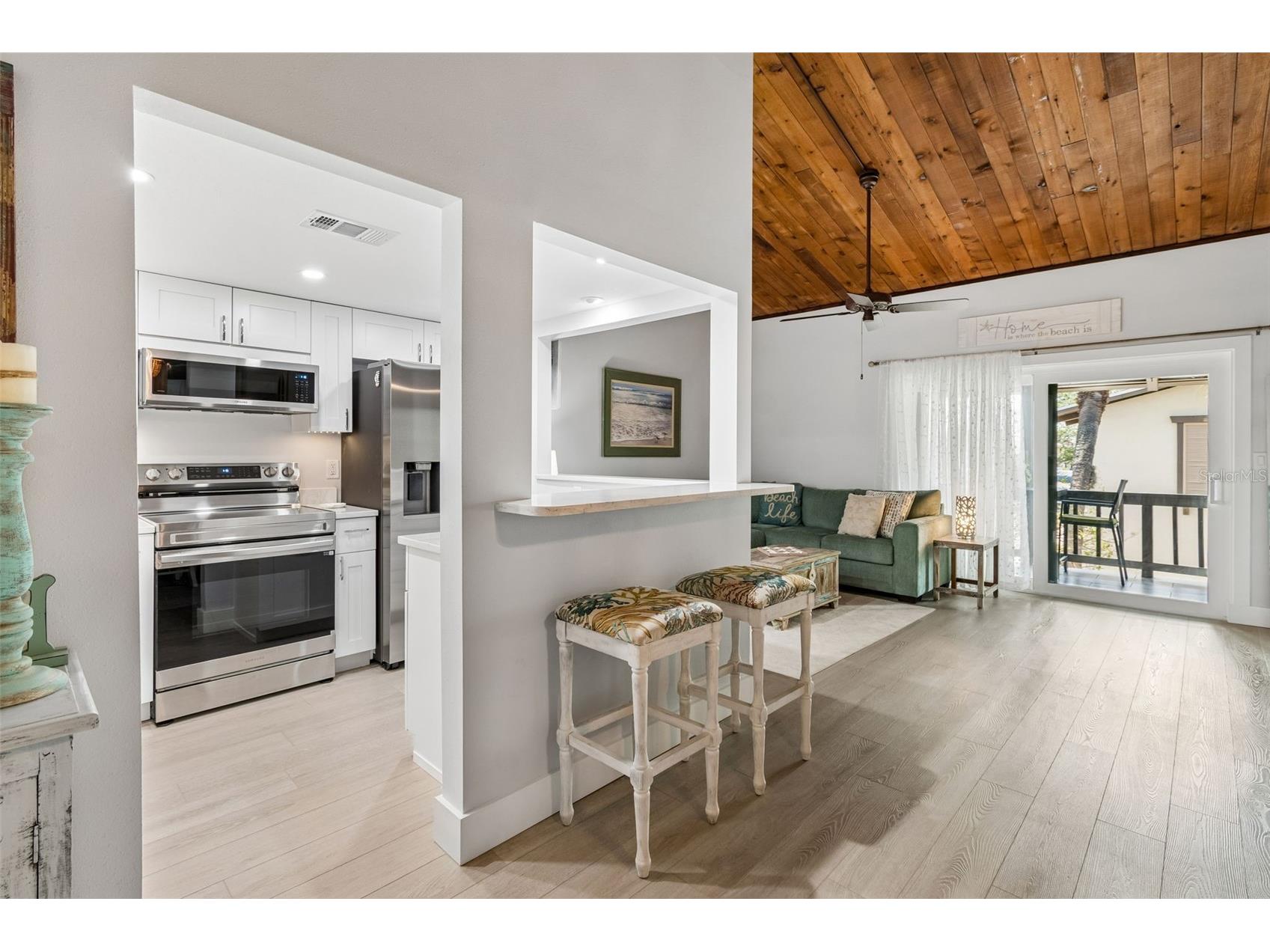 505 Plaza Seville Court #12 Treasure Island FL 33706 TB8526541 image4