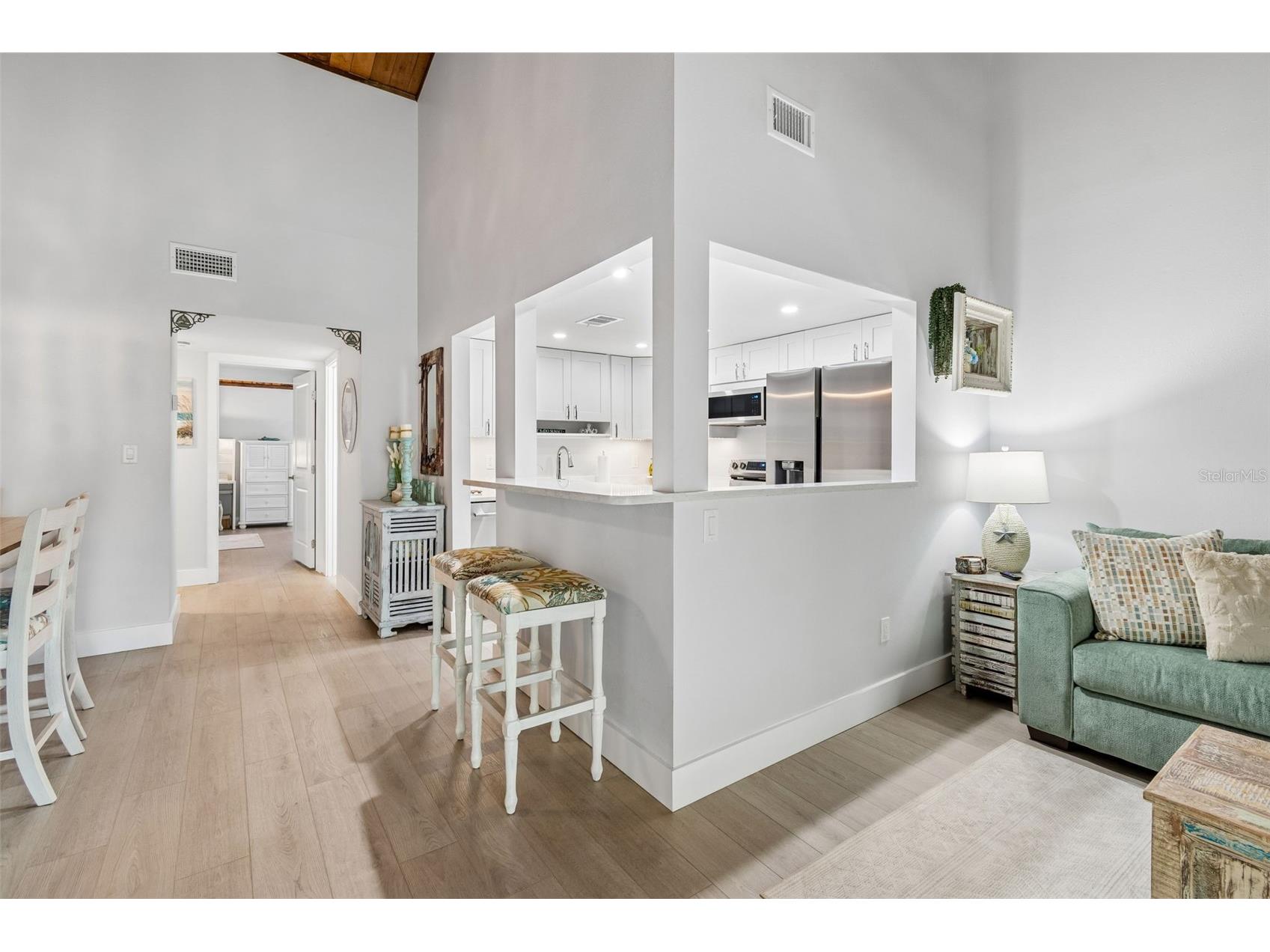 505 Plaza Seville Court #12 Treasure Island FL 33706 TB8526541 image6