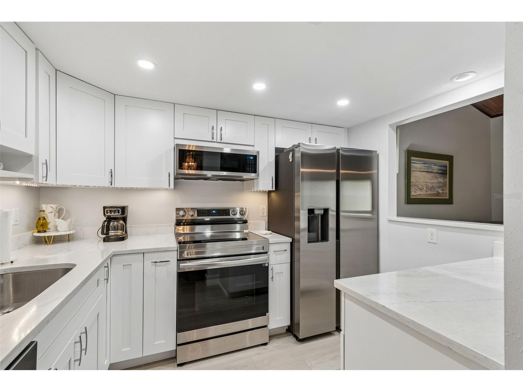 505 Plaza Seville Court #12 Treasure Island FL 33706 TB8526541 image7
