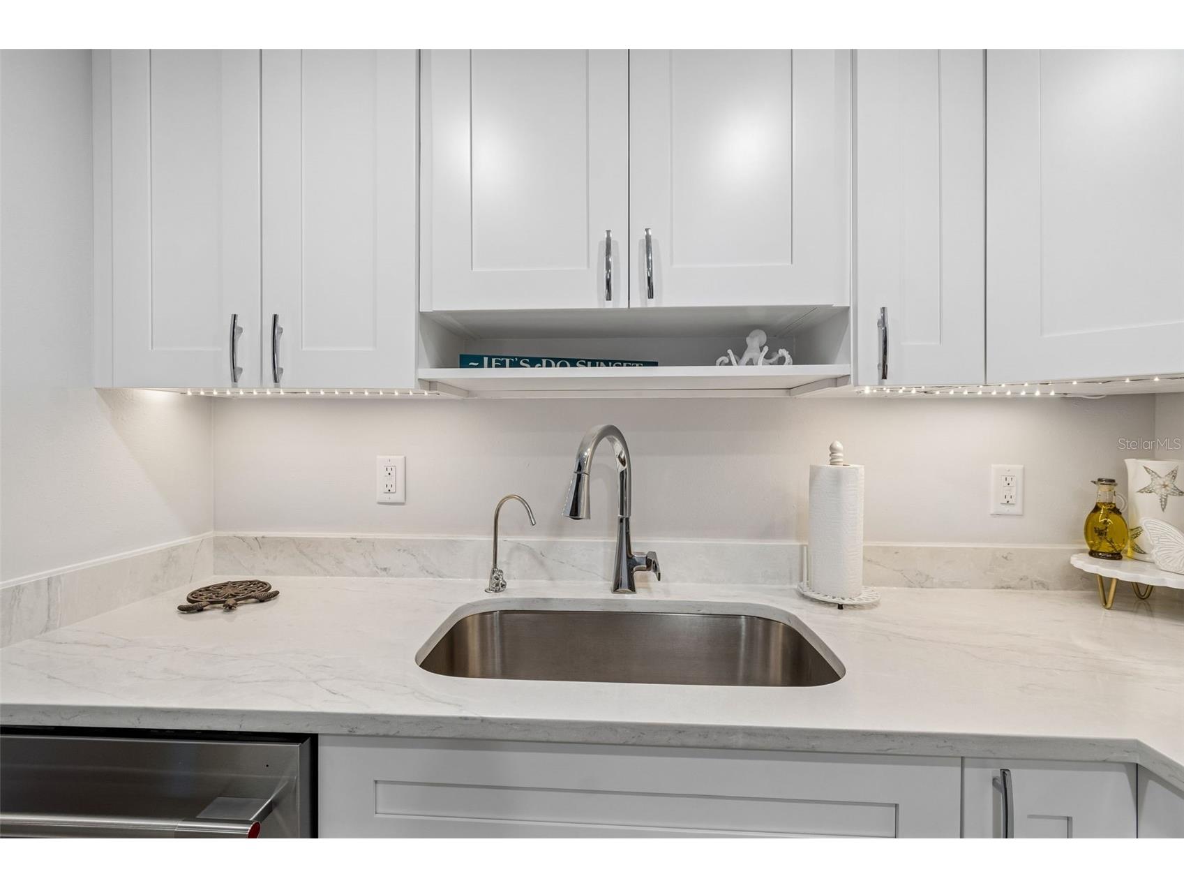 505 Plaza Seville Court #12 Treasure Island FL 33706 TB8526541 image9