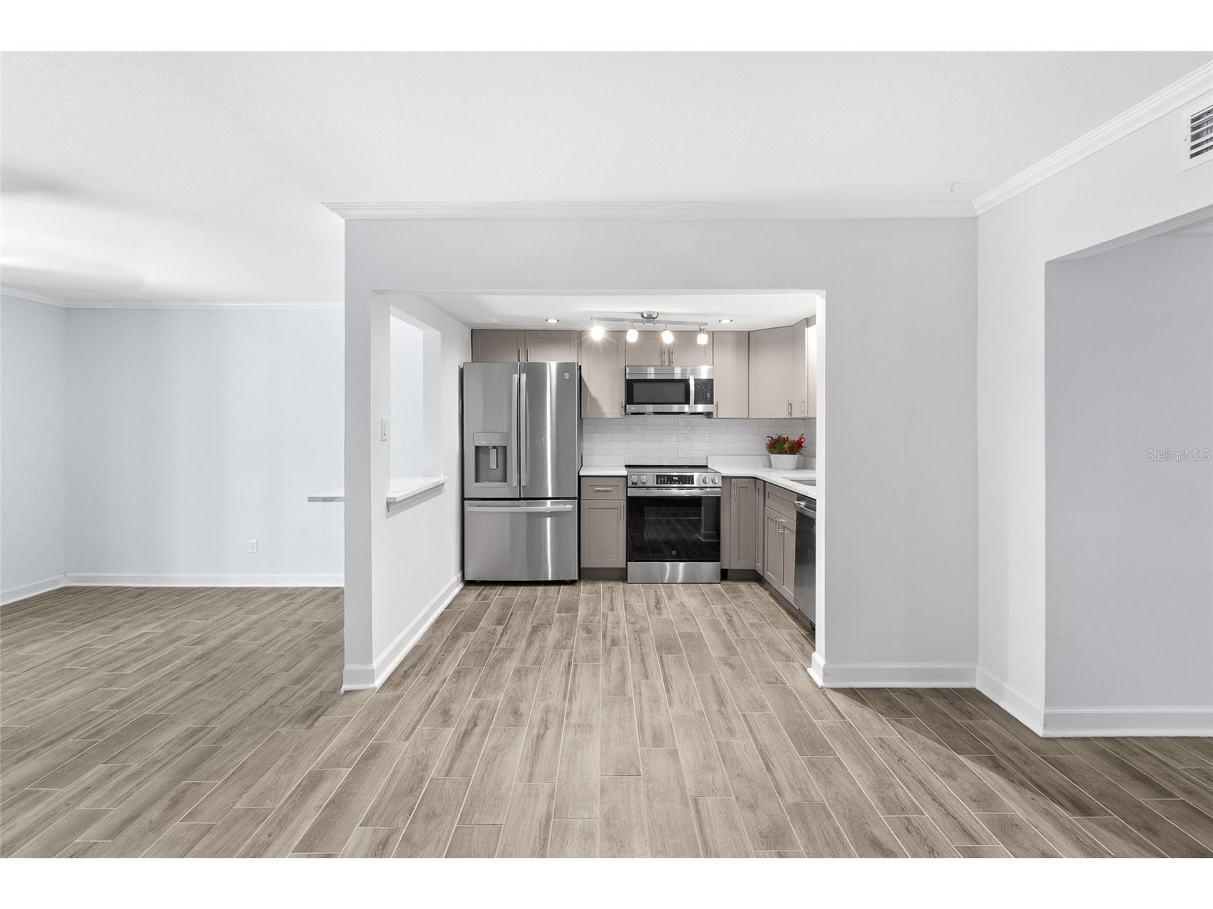 505 Plaza Seville Court #9 Treasure Island FL 33706 TB8469817 image13