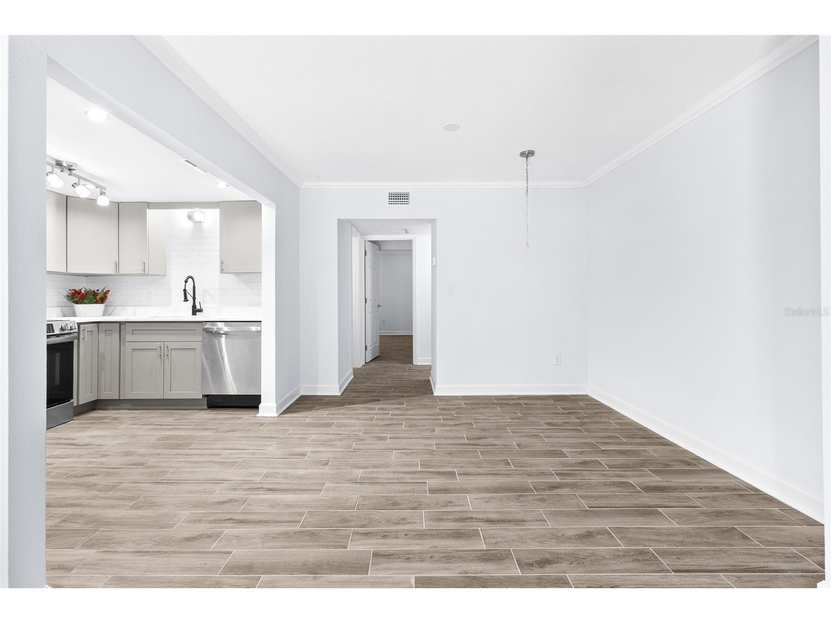 505 Plaza Seville Court #9 Treasure Island FL 33706 TB8469817 image14