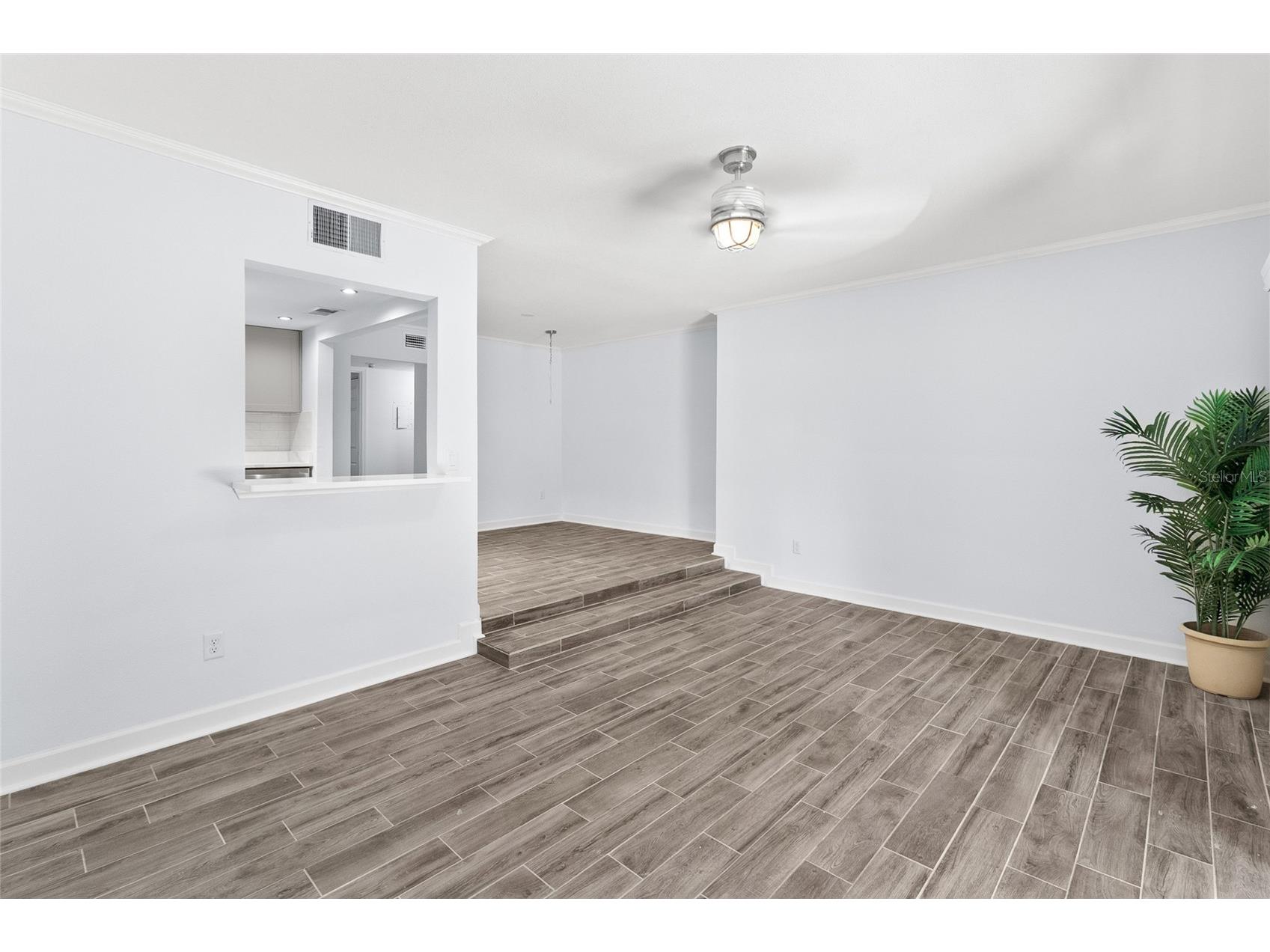 505 Plaza Seville Court #9 Treasure Island FL 33706 TB8469817 image8