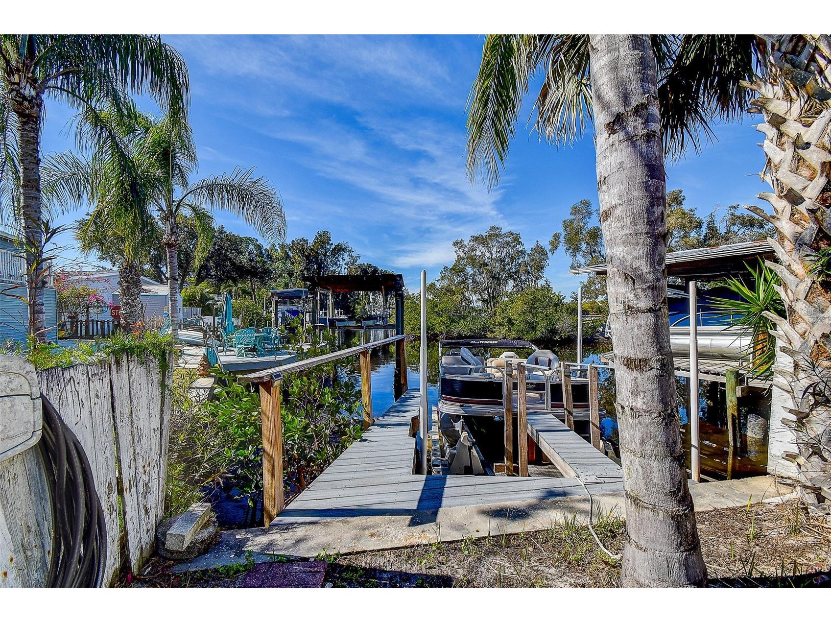 505 Riverview Lane Tarpon Springs FL 34689 TB8466959 image4
