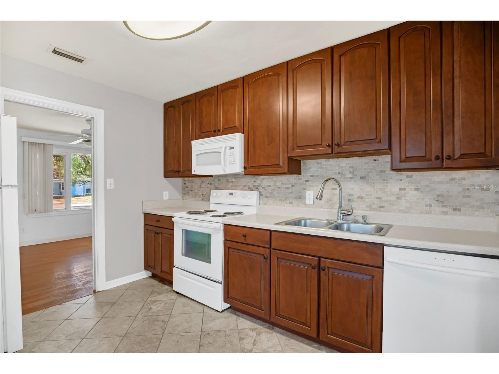 505 S Crystal Lake Drive Orlando FL 32803 - LAKE UNDERHILL O6370024 image7