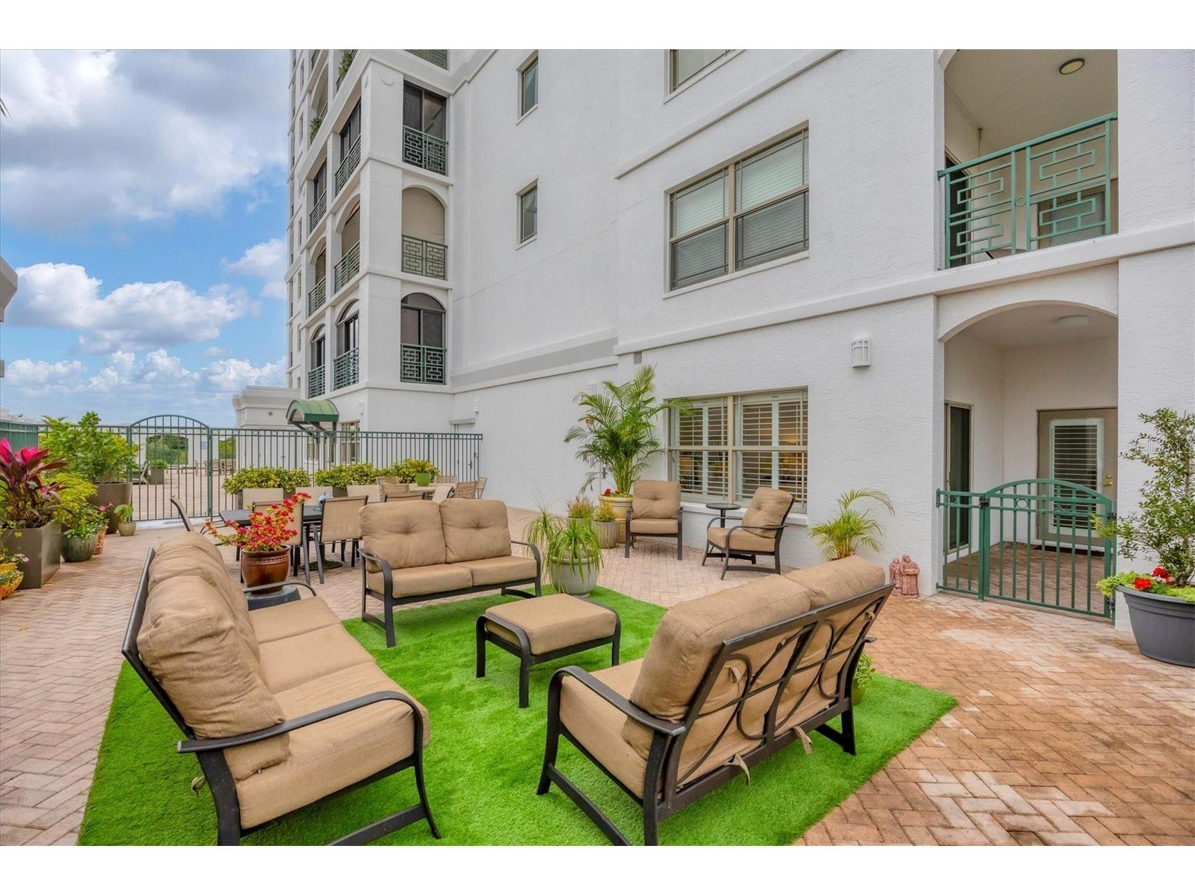 505 S Orange Avenue #301 Sarasota FL 34236 A4675111 image4