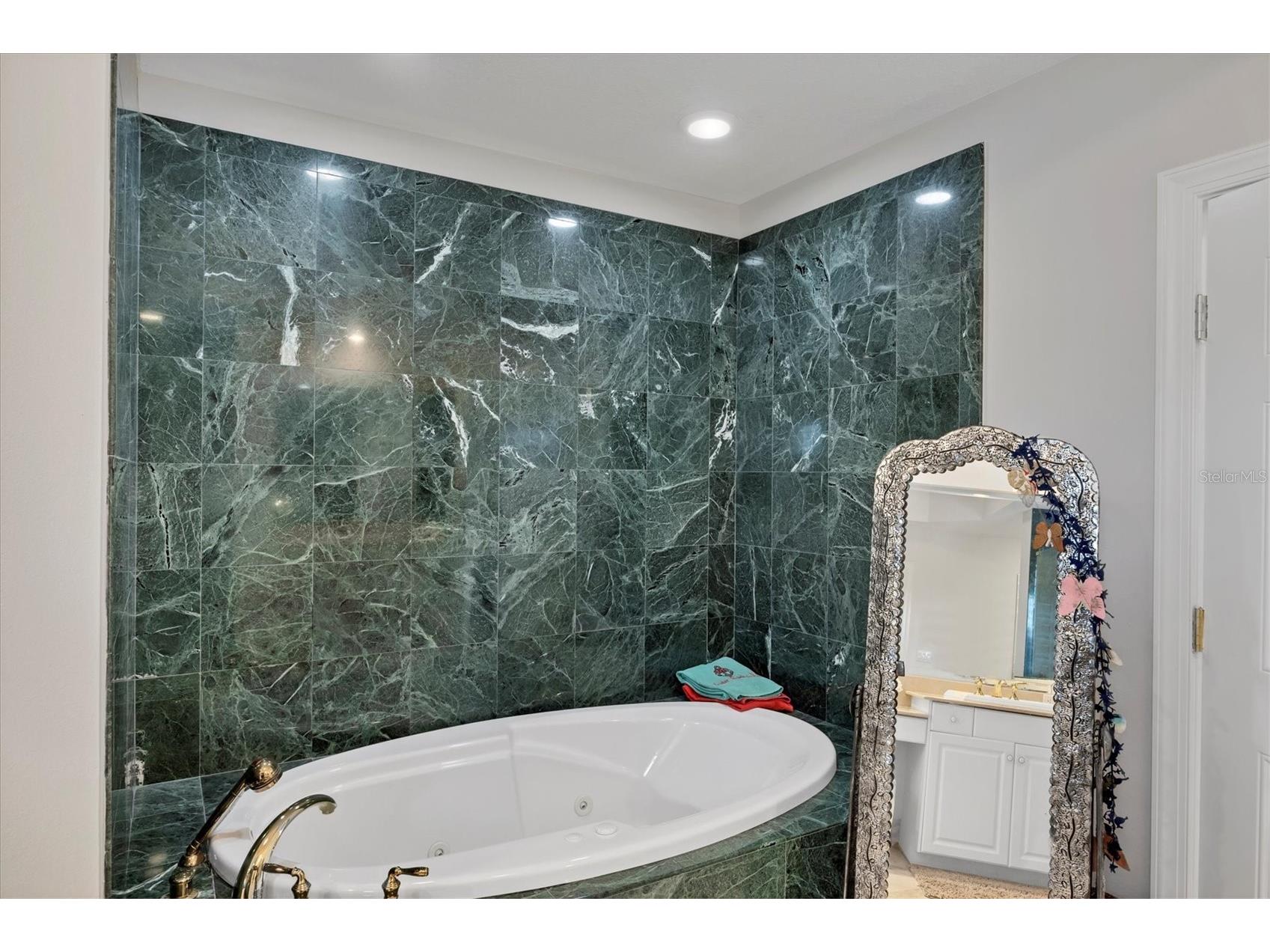 505 S Orange Avenue #301 Sarasota FL 34236 A4675111 image40