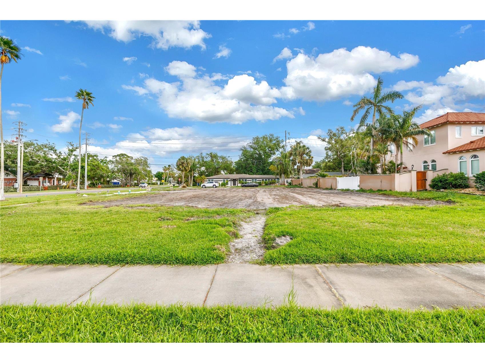 505 Snell Isle Boulevard NE Saint Petersburg FL 33704 TB8493681 image3