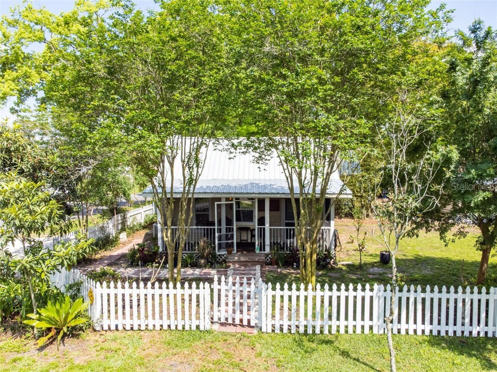 5050 17th Street Zephyrhills FL 33542 T3365439 image1