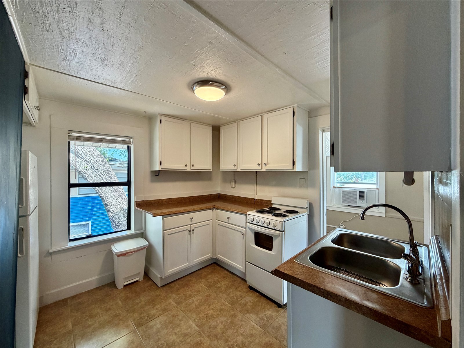 5050 2nd Avenue N #UPPER Saint Petersburg FL 33710 TB8507477 image11