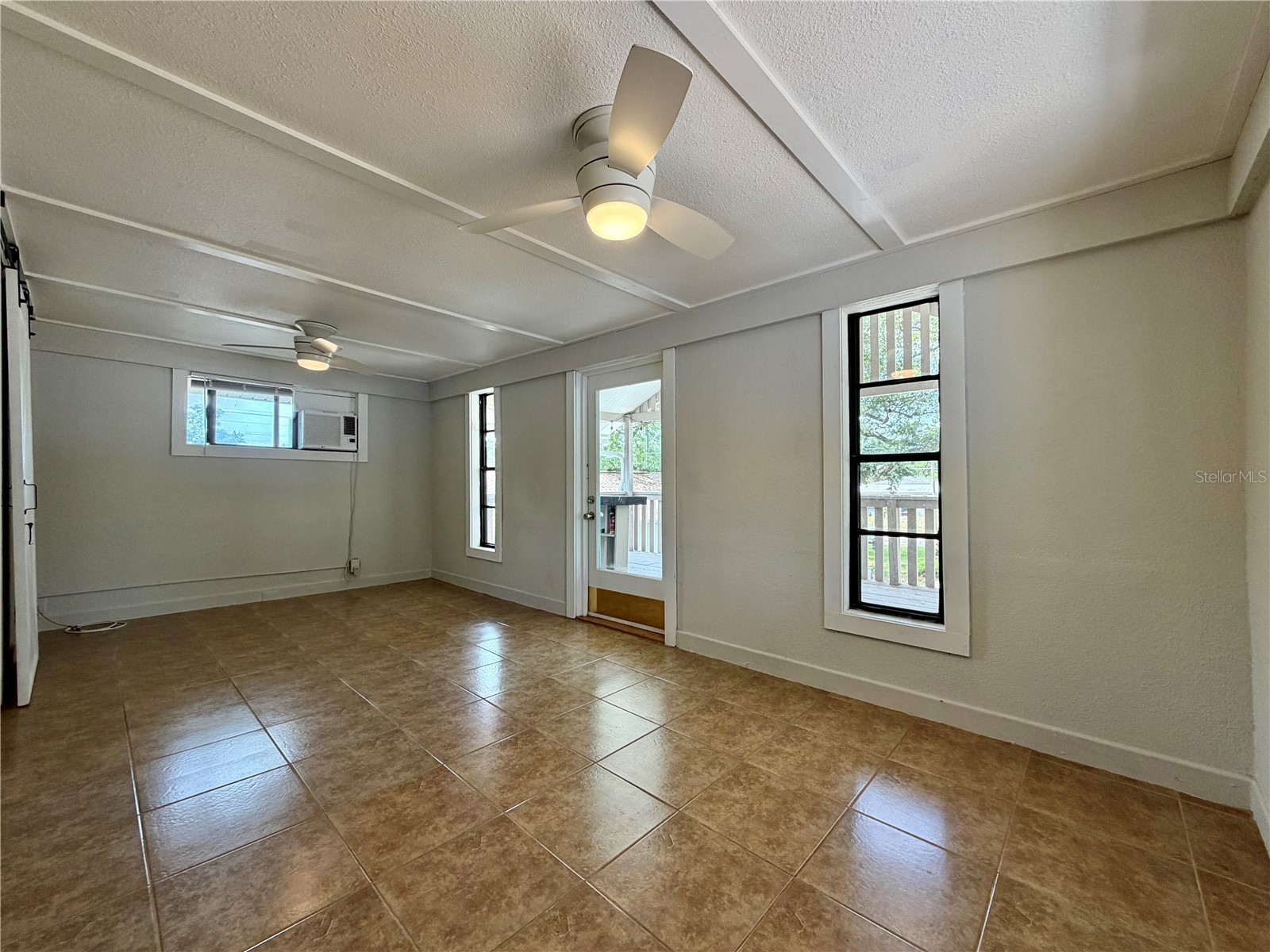 5050 2nd Avenue N #UPPER Saint Petersburg FL 33710 TB8507477 image6