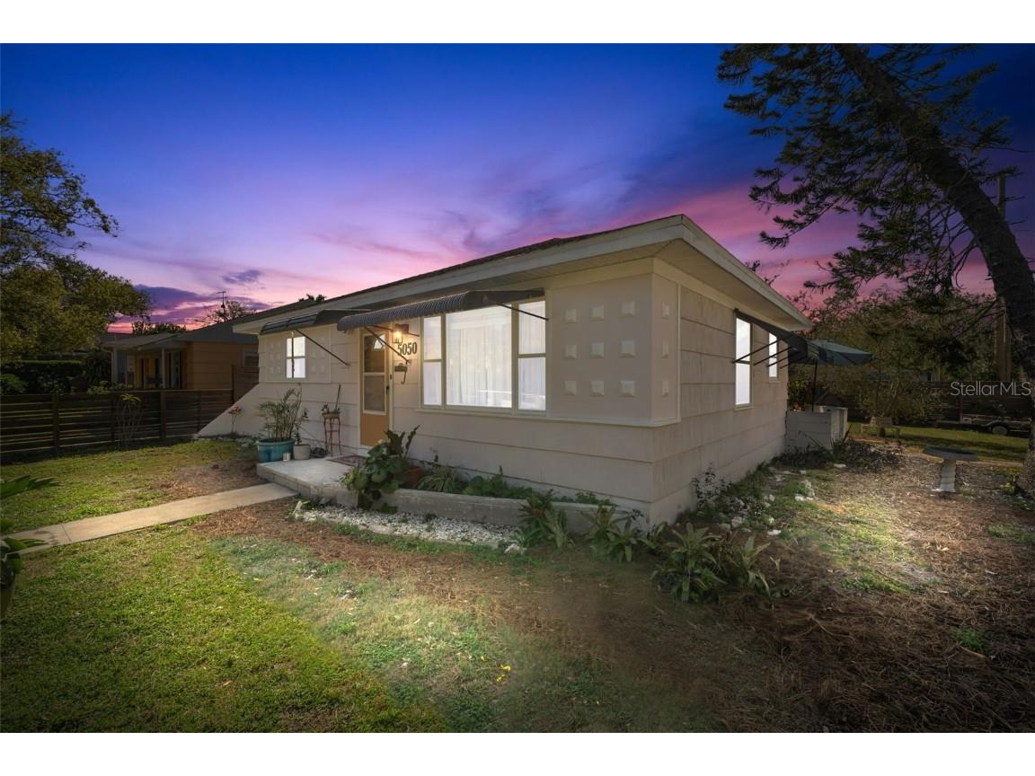 5050 Burlington Avenue N Saint Petersburg FL 33710 TB8362411 image1