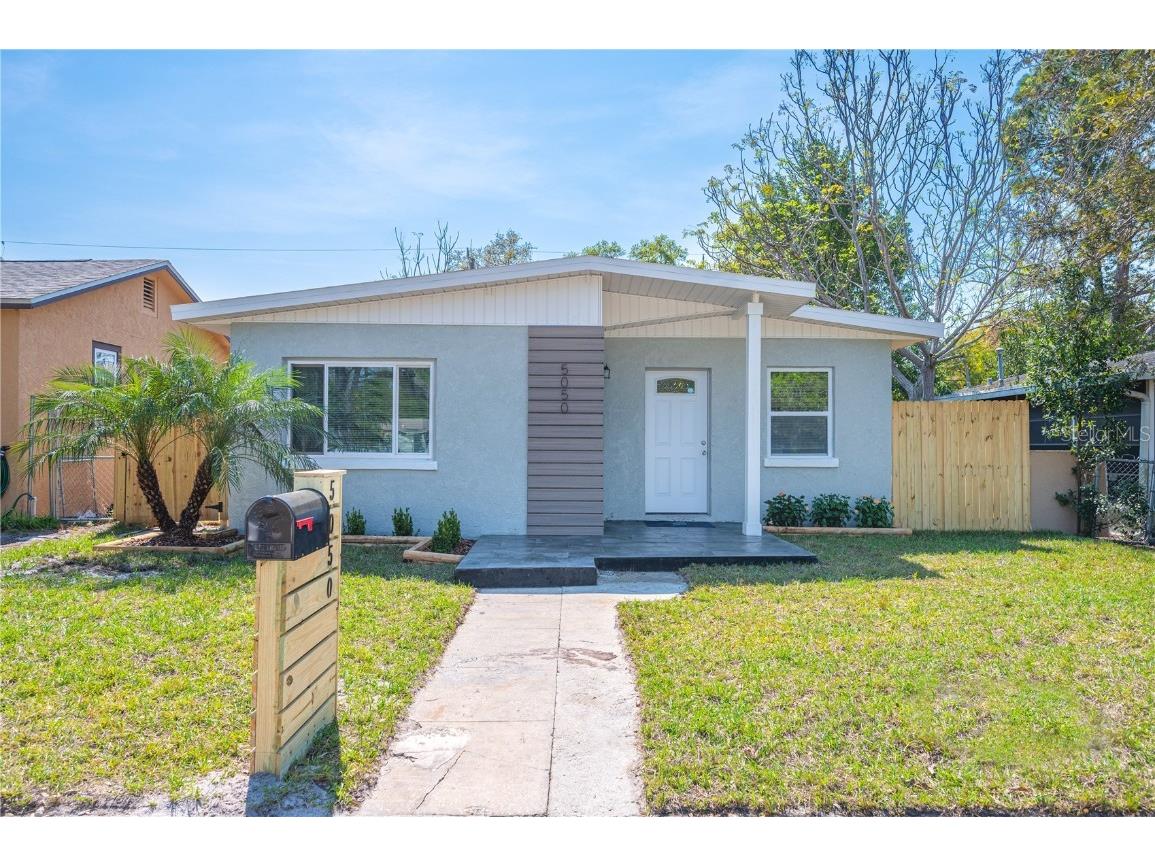 5050 Emerson Avenue S Saint Petersburg FL 33707 TB8351296 image1