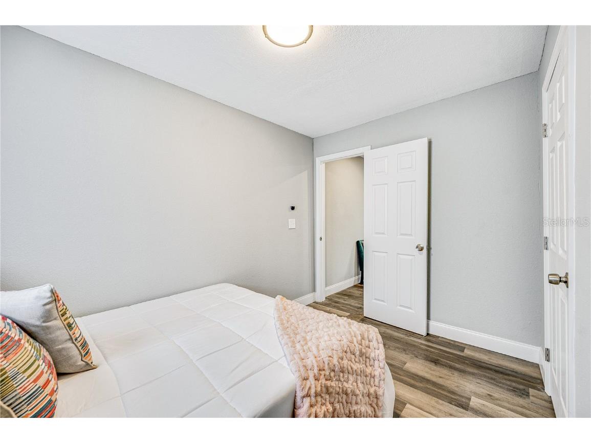 5050 Emerson Avenue S Saint Petersburg FL 33707 TB8351296 image18