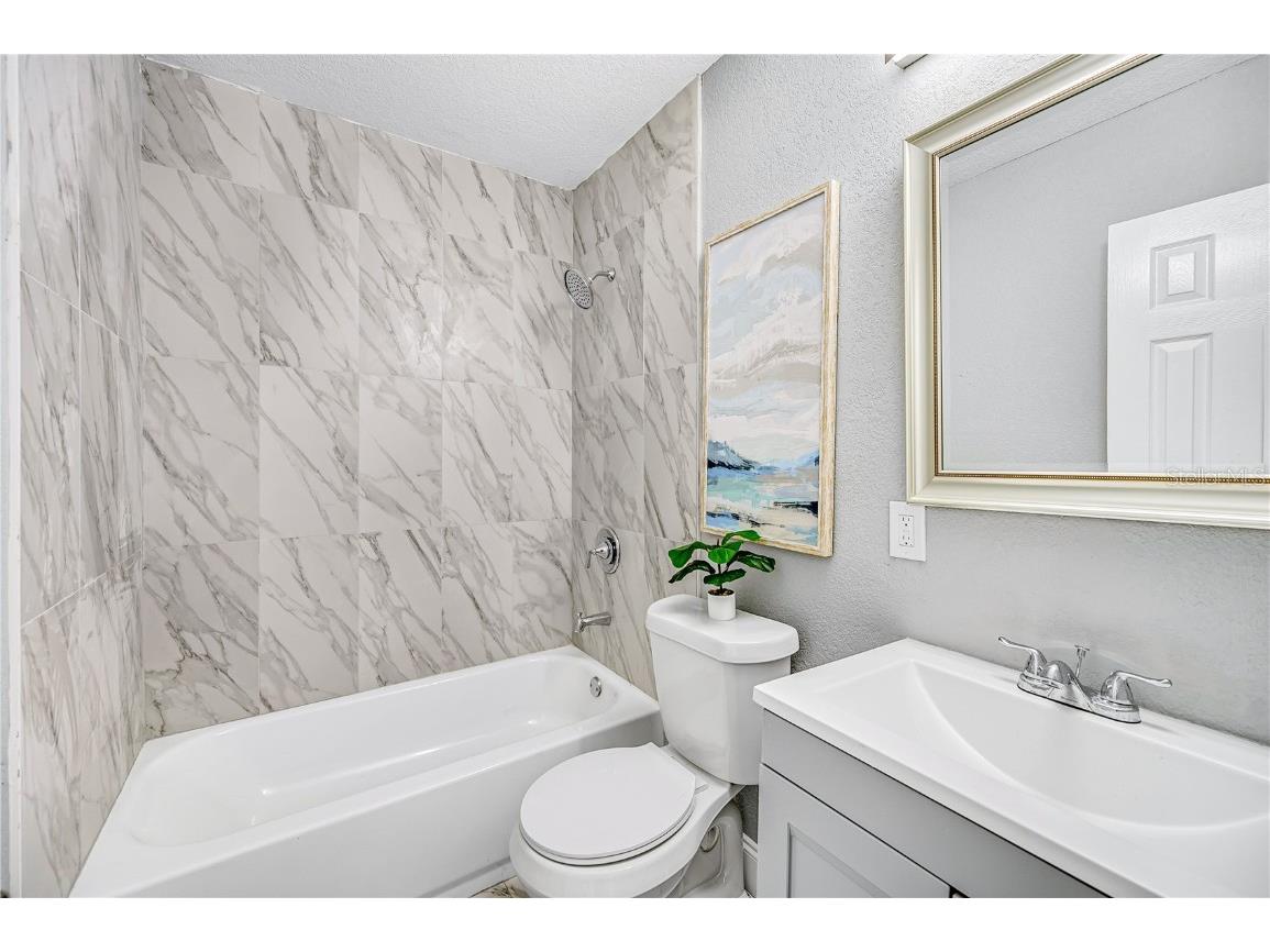 5050 Emerson Avenue S Saint Petersburg FL 33707 TB8351296 image24