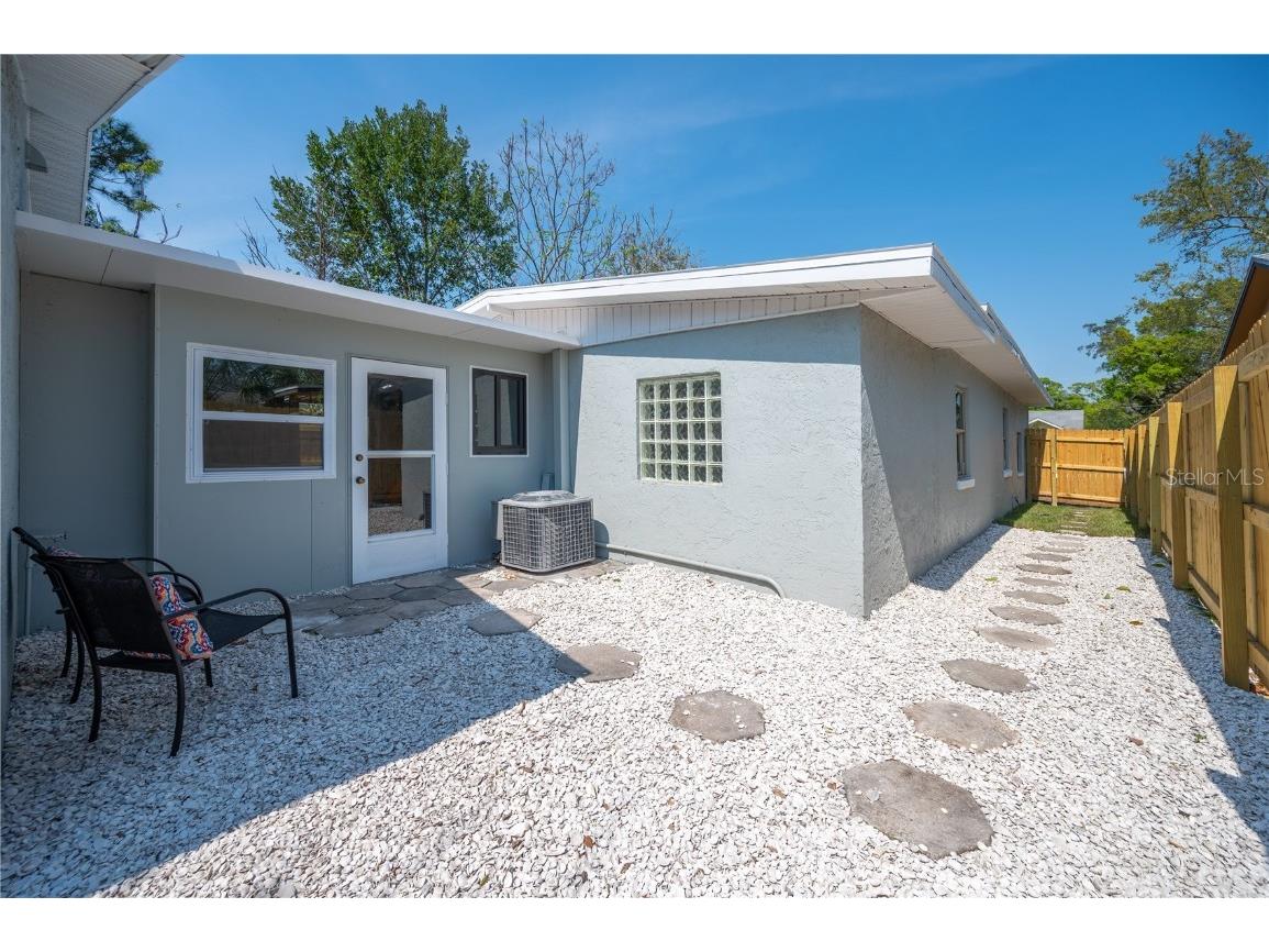 5050 Emerson Avenue S Saint Petersburg FL 33707 TB8351296 image25