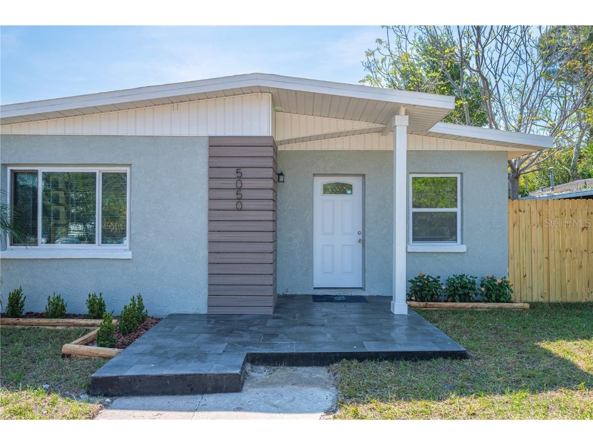 5050 Emerson Avenue S Saint Petersburg FL 33707 TB8351296 image3