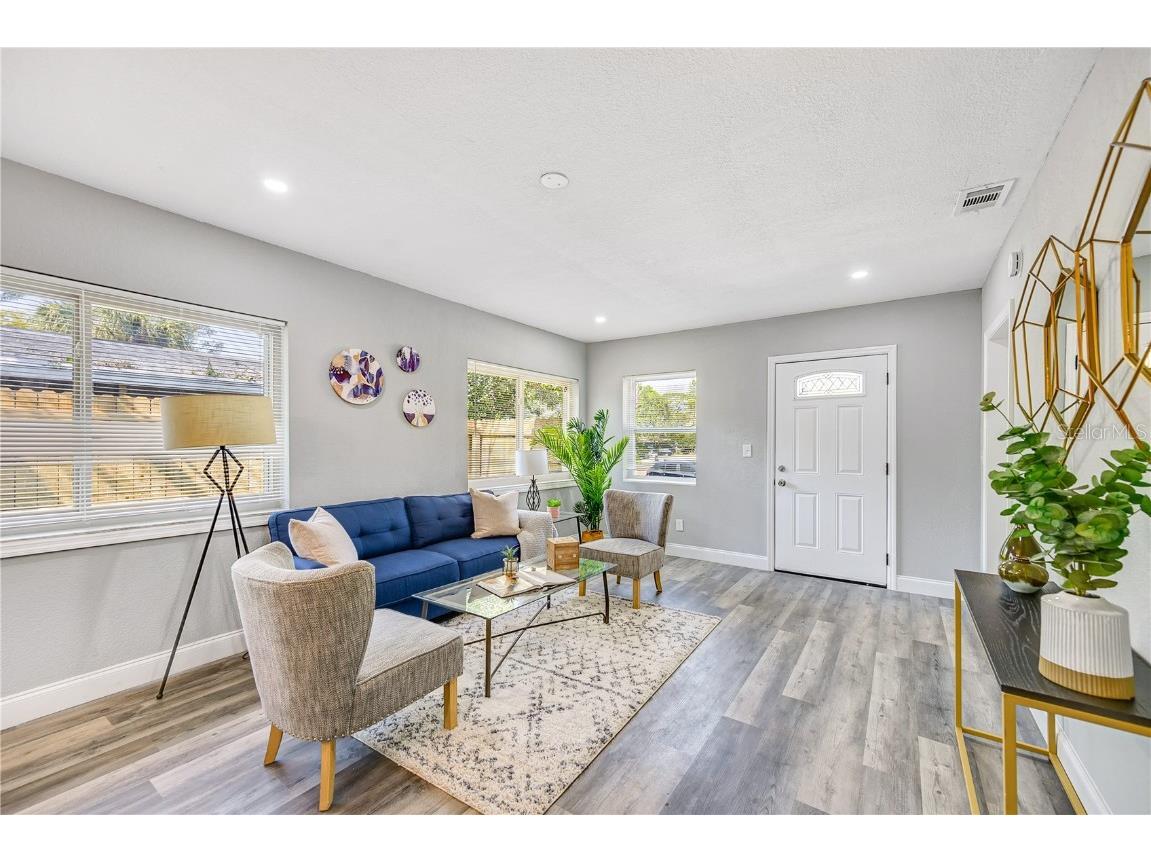 5050 Emerson Avenue S Saint Petersburg FL 33707 TB8351296 image4