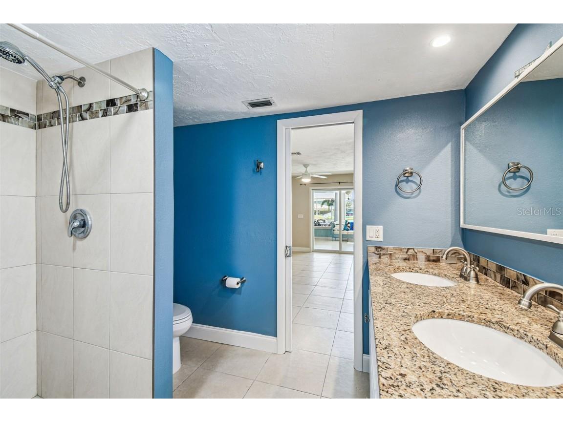 5050 Porpoise Place New Port Richey FL 34652 TB8410630 image35