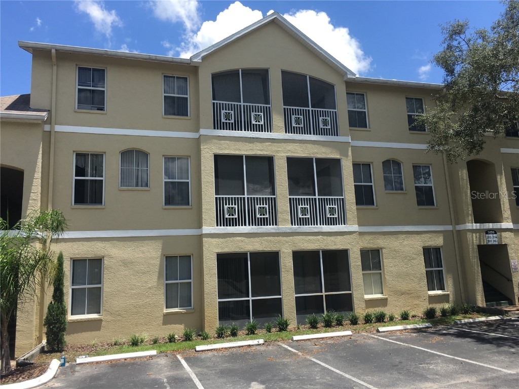 5050 Sunridge Palms Drive #202 Tampa FL 33617 T3491274 image1