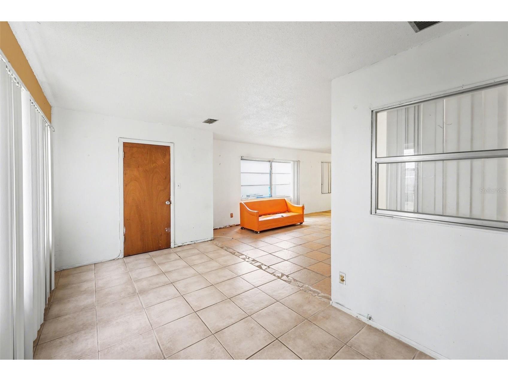 5051 75th Avenue N #4 Pinellas Park FL 33781 TB8496225 image3