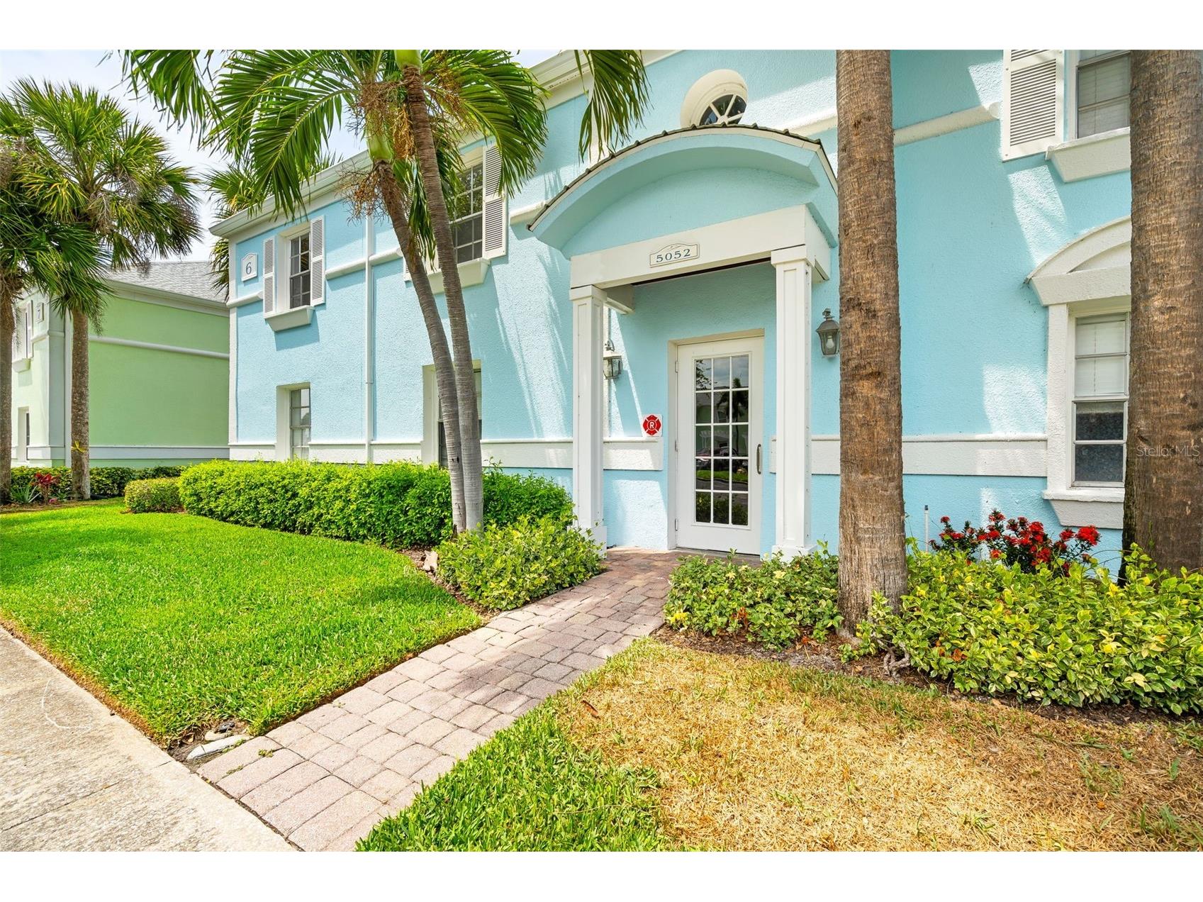 5052 Starfish Drive SE #D Saint Petersburg FL 33705 TB8512151 image1