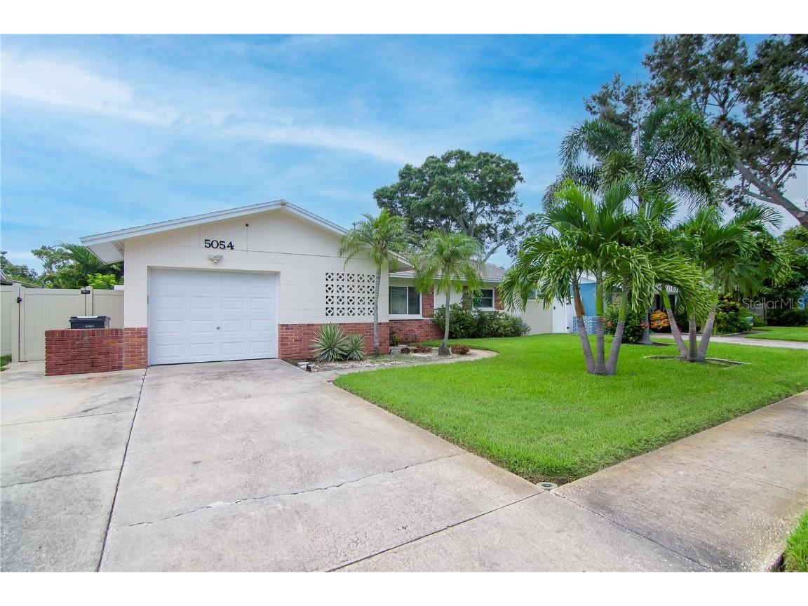 5054 54th Street N Saint Petersburg FL 33709 U8209036 image1