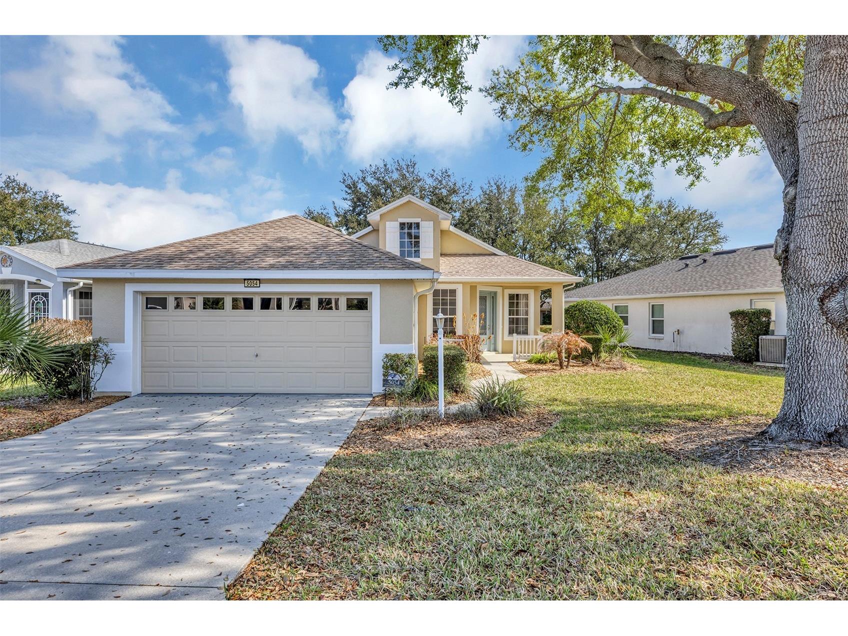 5054 Portsmouth Street Tavares FL 32778 - LITTLE LK HARRIS V4947671 image1