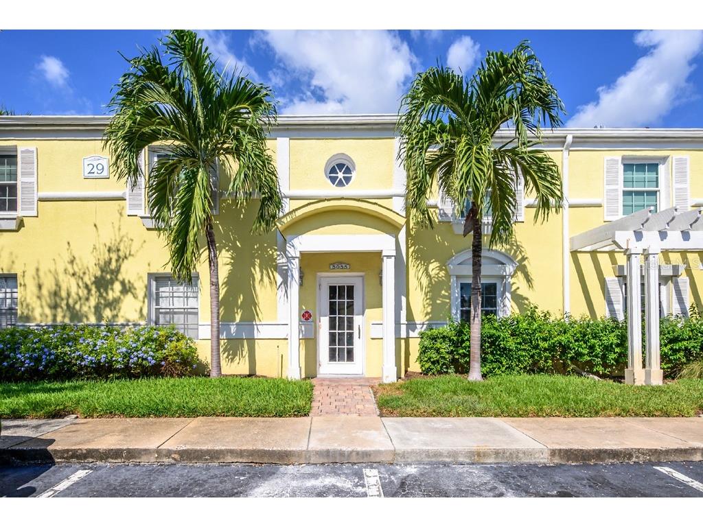 5055 Coquina Key Drive SE #D Saint Petersburg FL 33705 - TAMPA ABY / LITTLE BAYOU U8195938 image1