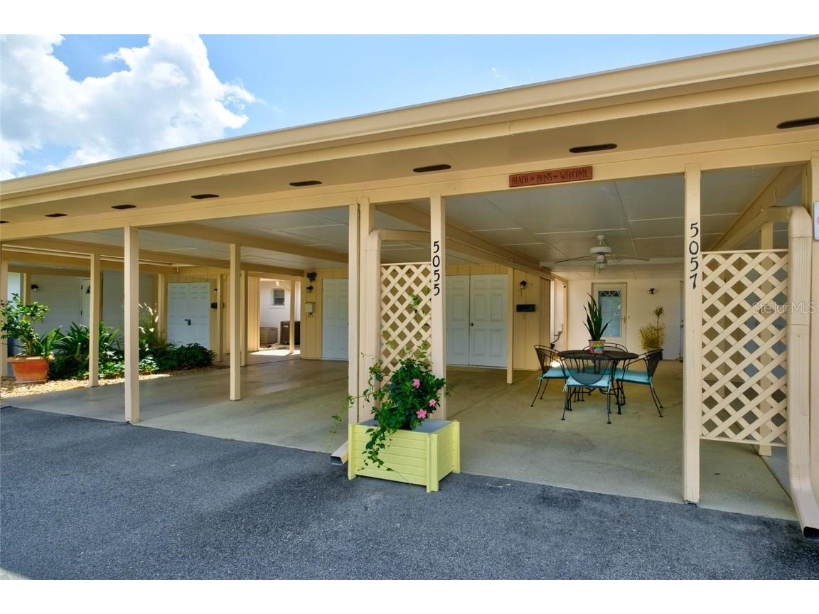 5055 Live Oak Circle Bradenton FL 34207 A4660809 image1