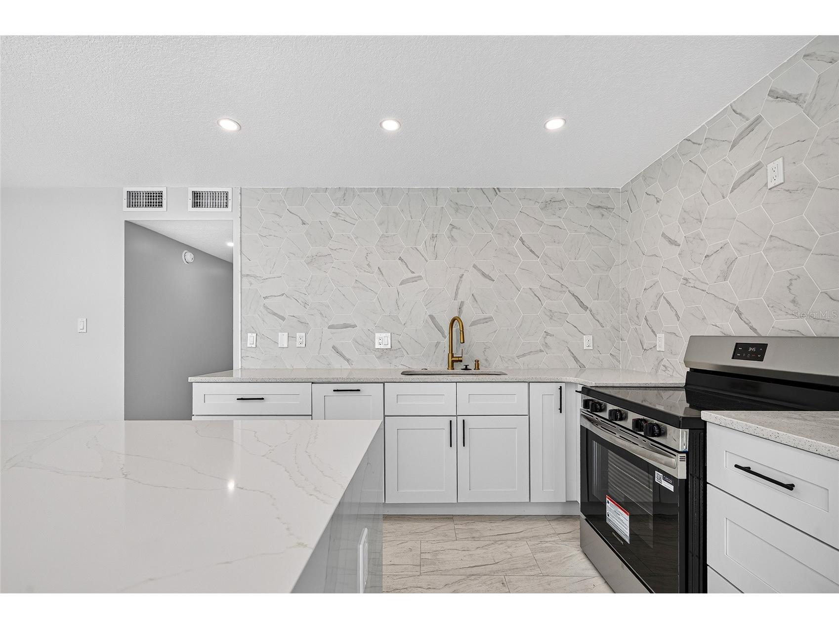 5055 N Beach Road #101 Englewood FL 34223 N6144922 image11