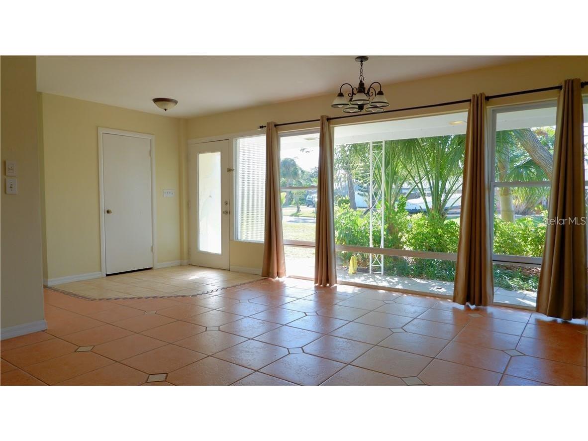 5056 42nd Street S Saint Petersburg FL 33711 TB8363119 image15