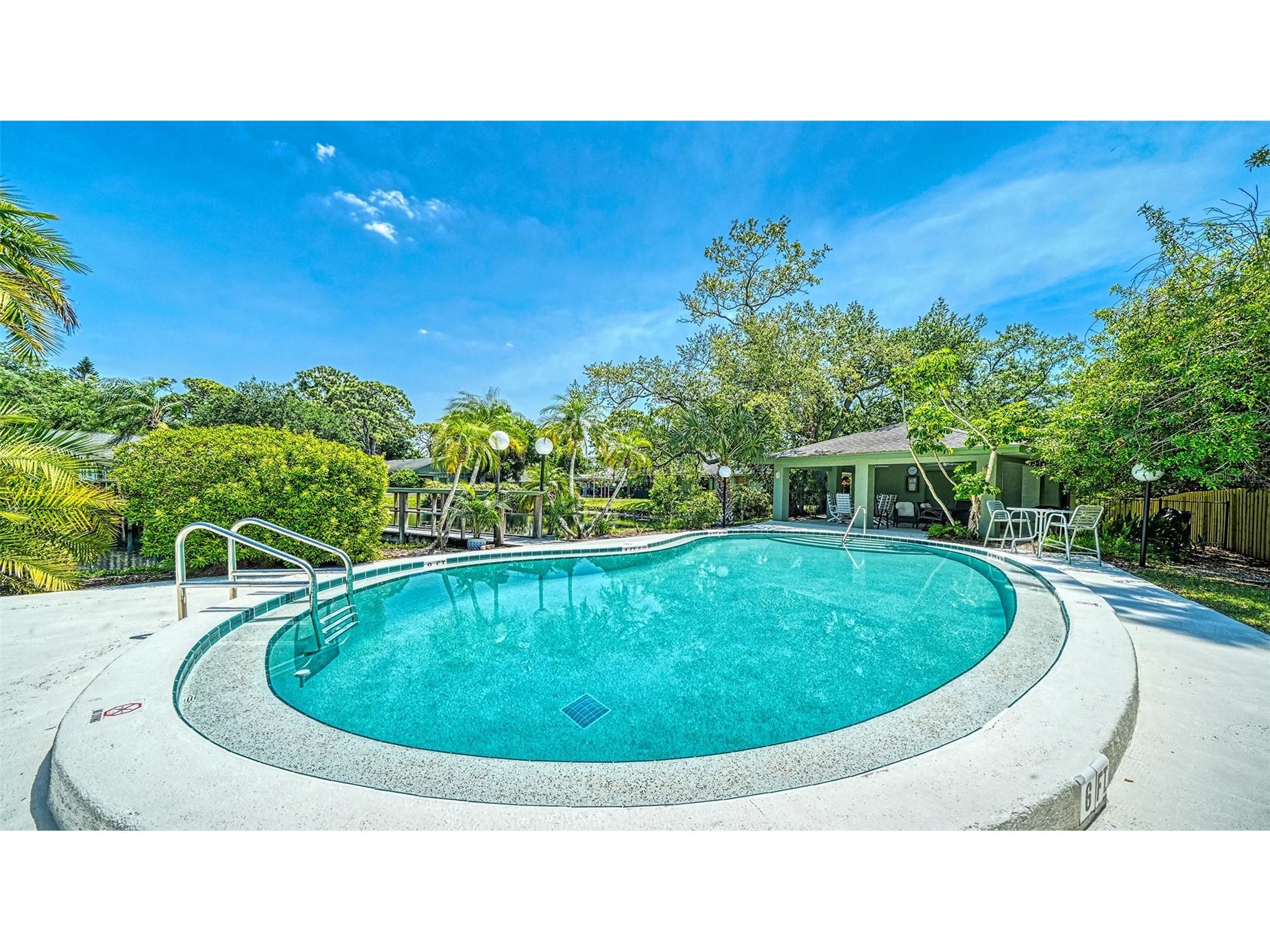 5056 Barrington Circle #2602 Sarasota FL 34234 A4690904 image6