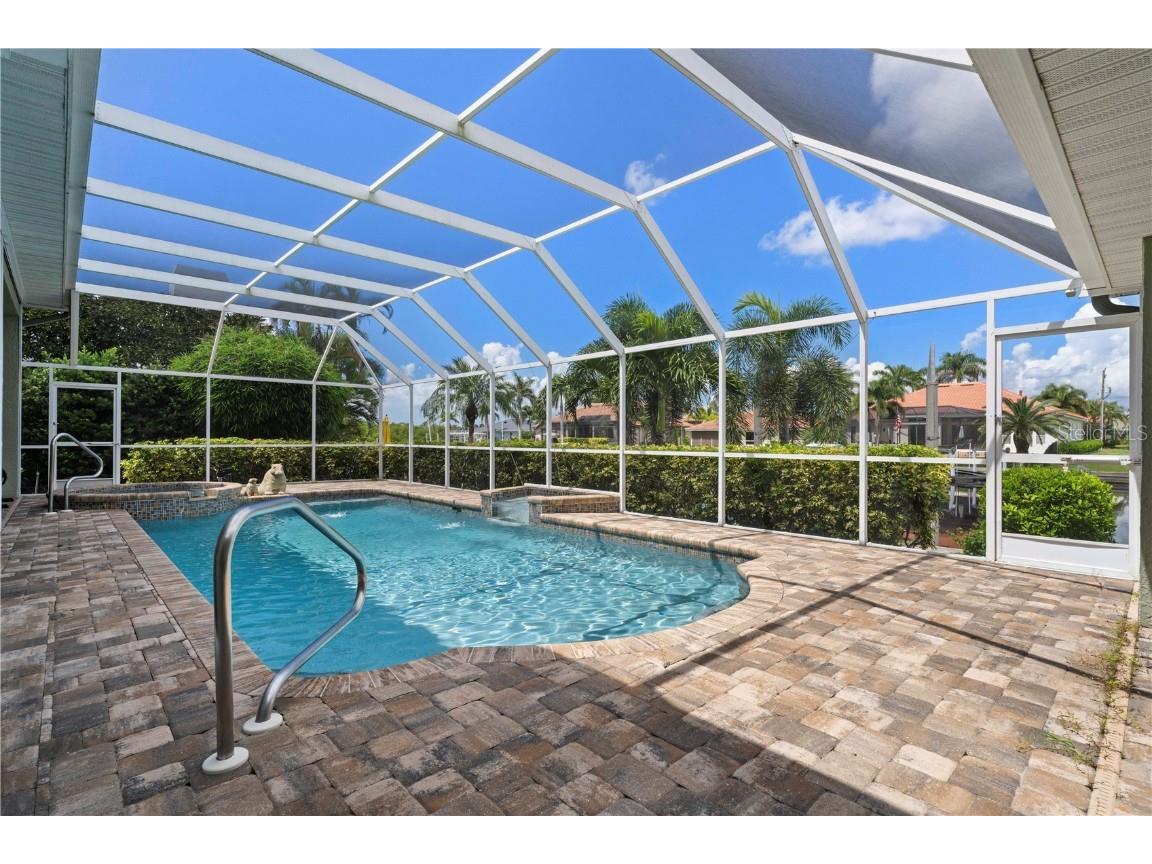 5058 La Costa Island Court Punta Gorda FL 33950 - LA COSTA ISLAND CANAL C7514888 image6