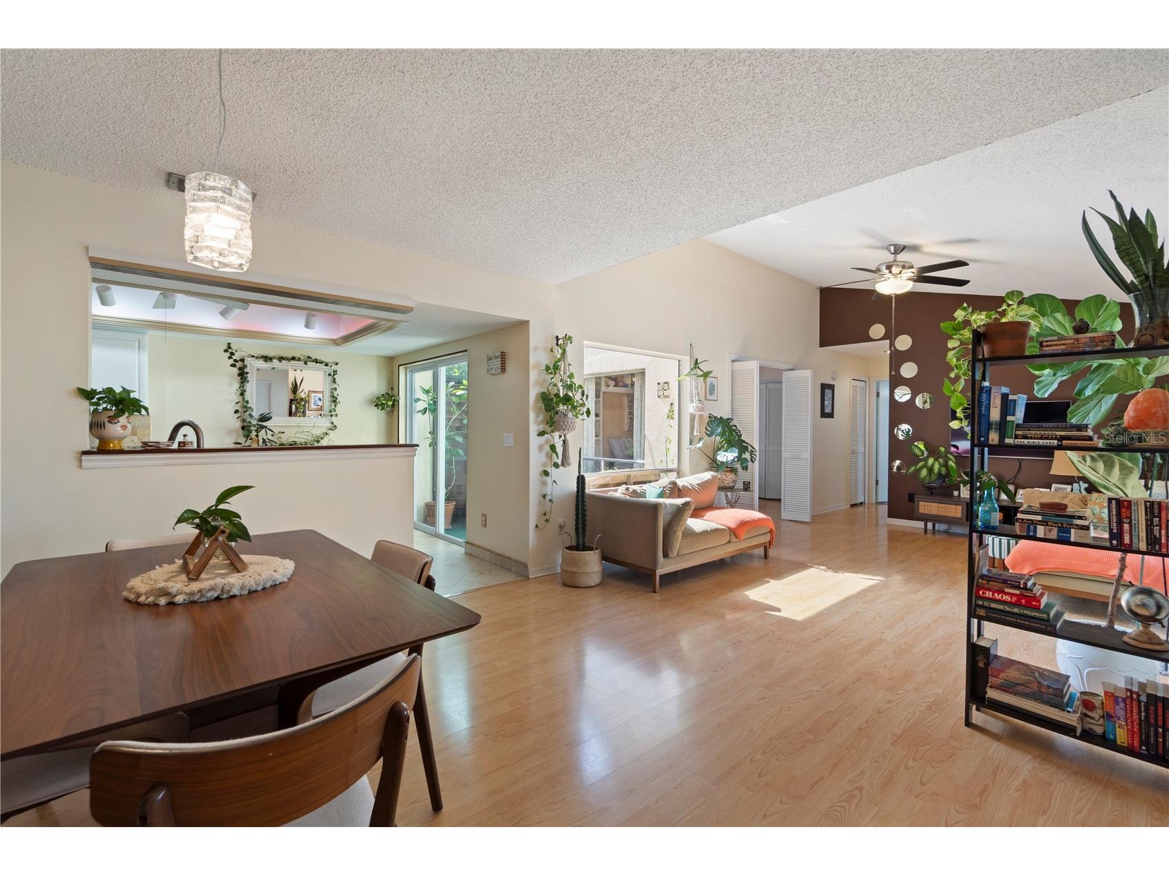 5059 Jamaica Circle #15 Orlando FL 32808 O6372637 image6