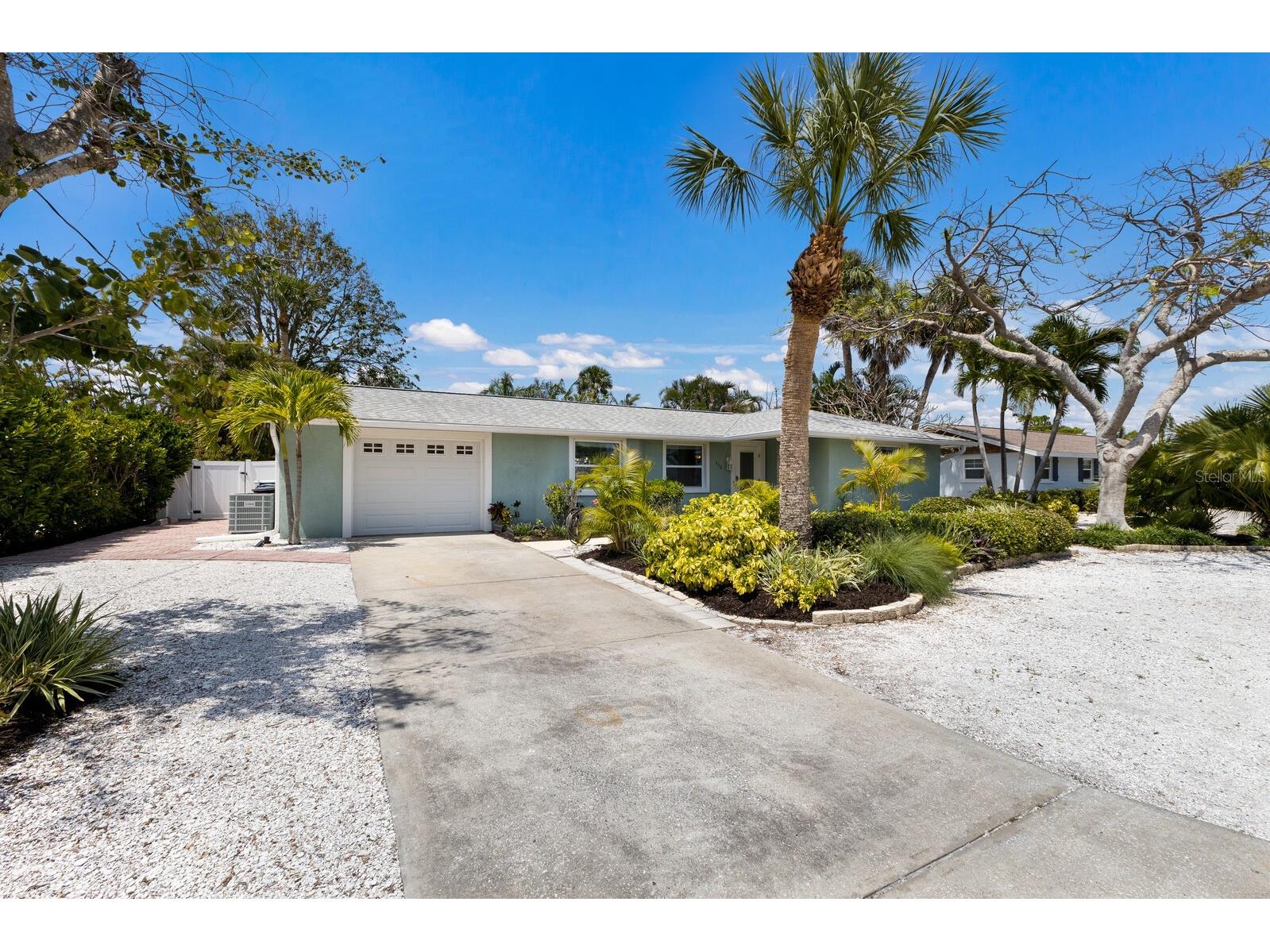 506 69th Street Holmes Beach FL 34217 A4613878 image2