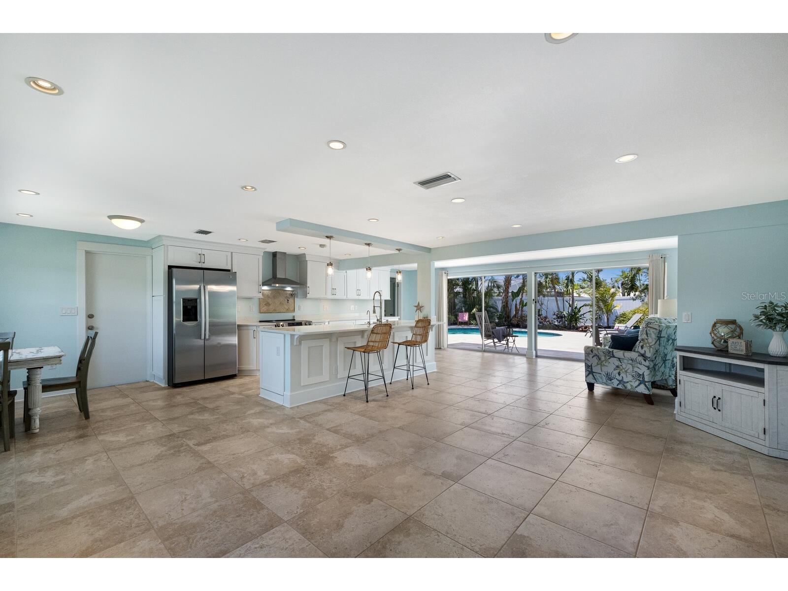 506 69th Street Holmes Beach FL 34217 A4613878 image4