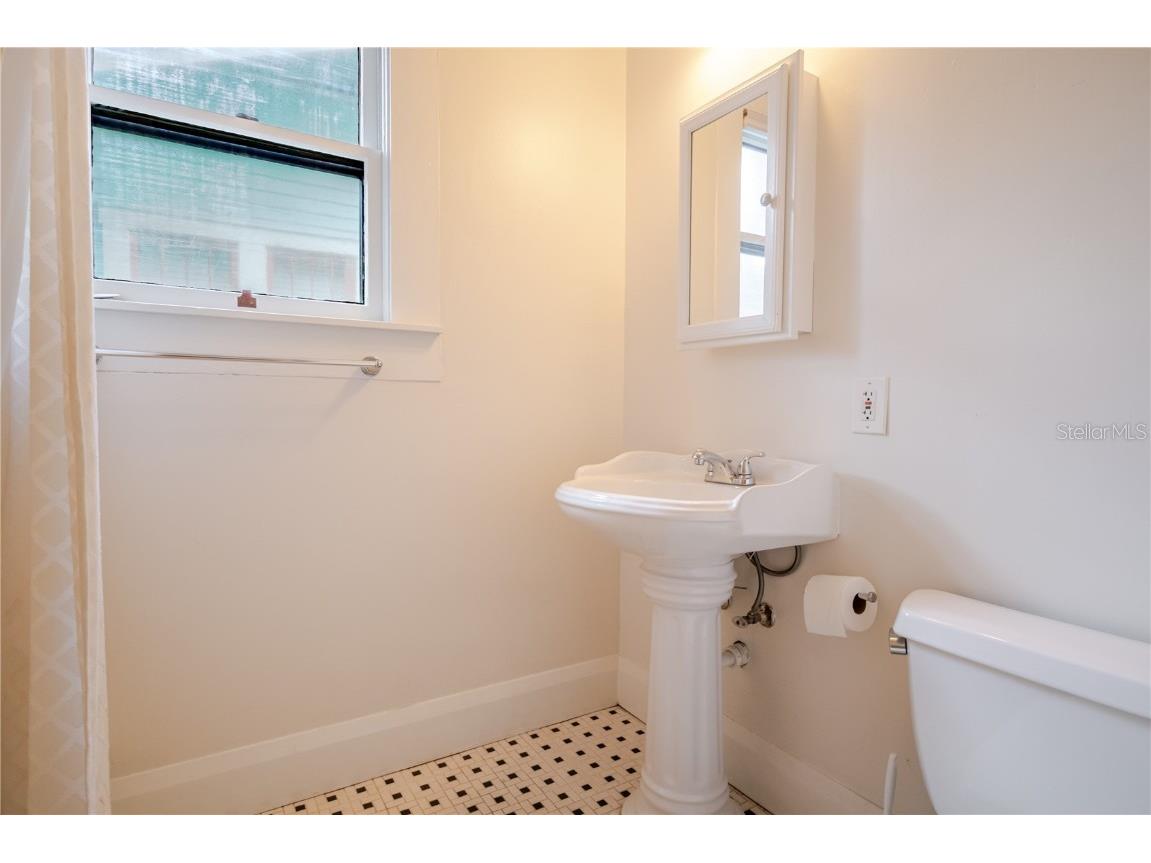 506 E North Street Tampa FL 33604 TB8437152 image16