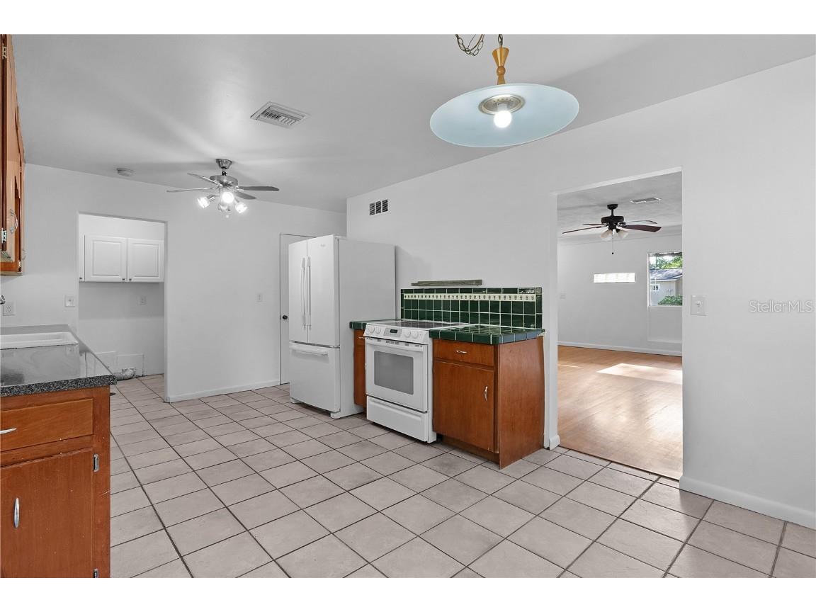 506 NE 10th Avenue #A Ocala FL 34470 OM713785 image11