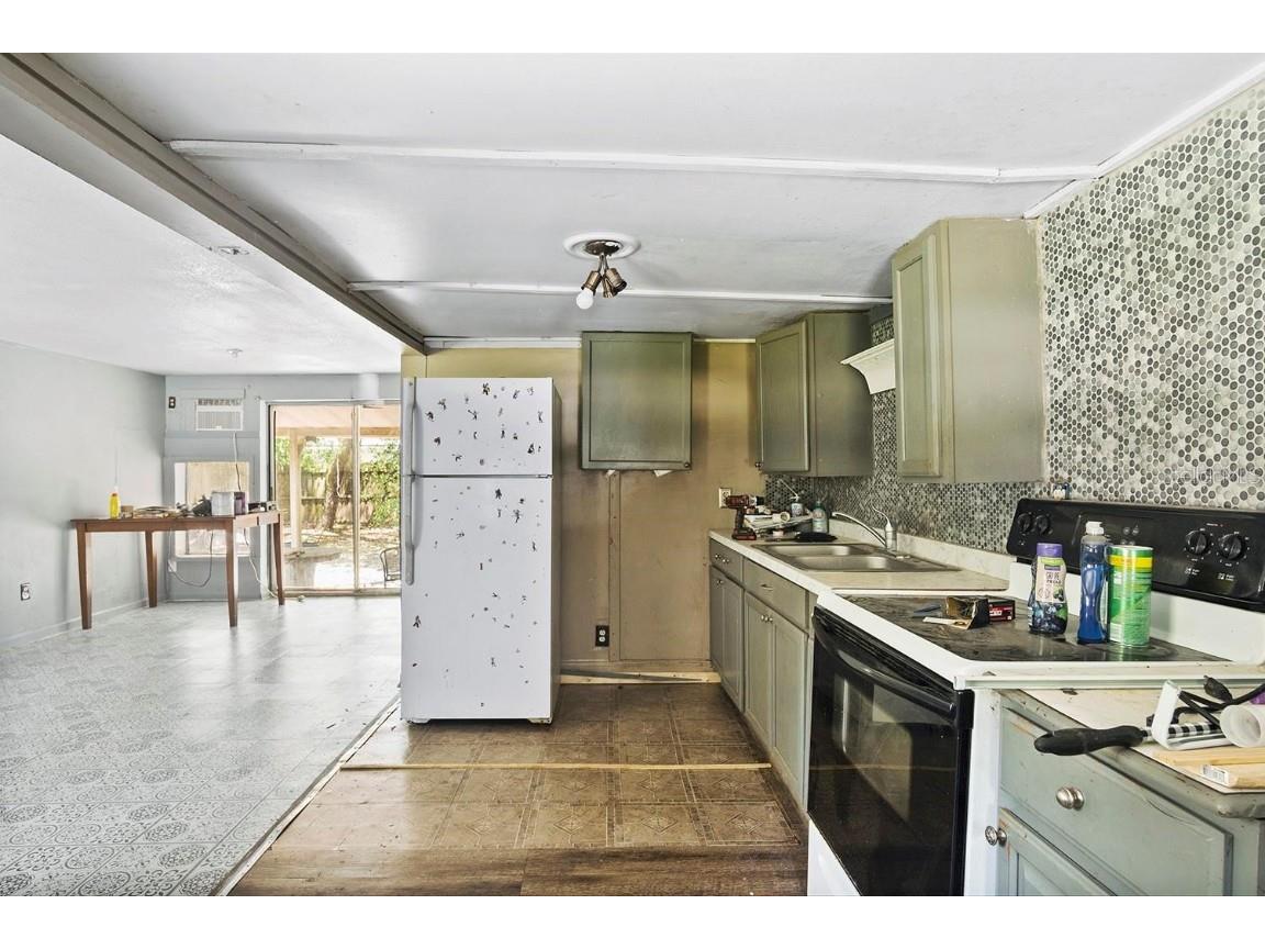 506 Roosevelt Avenue Masaryktown FL 34604 W7877555 image6