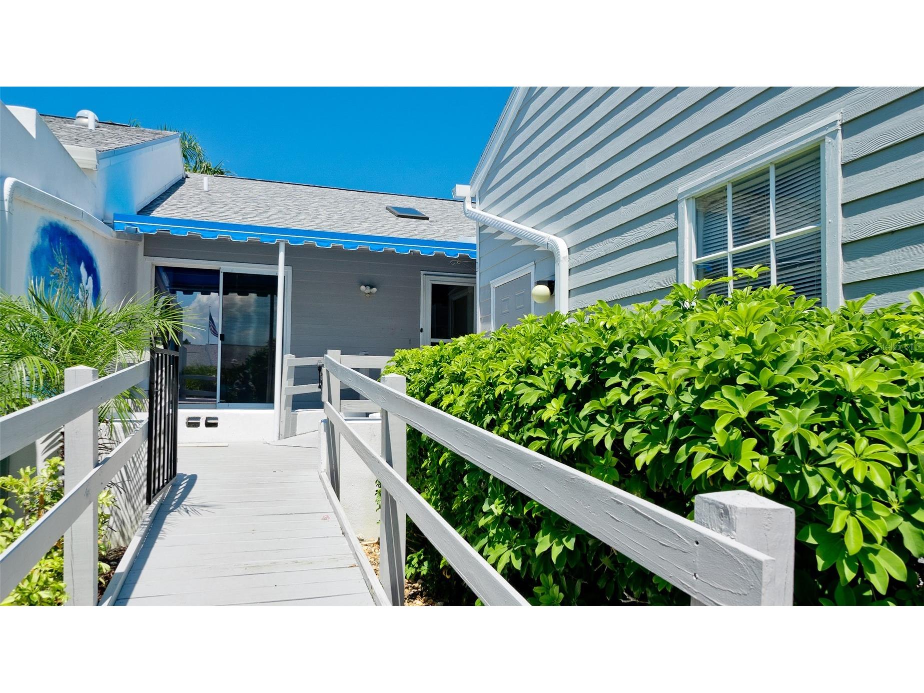 506 Woodstork Circle Bradenton FL 34209 - LAKE # 2 A4697893 image1