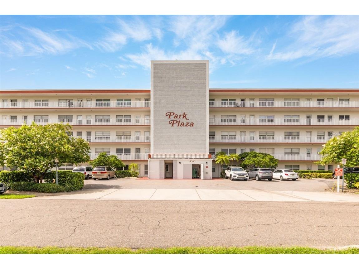 5060 76th Ave N #101 Pinellas Park FL 33781 U8255864 image1