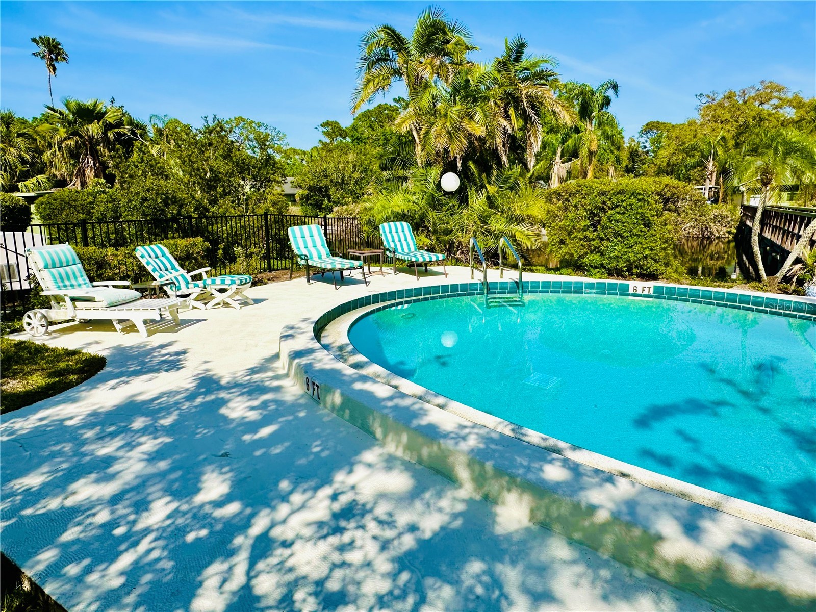 5061 Barrington Circle #1302 Sarasota FL 34234 A4684564 image41