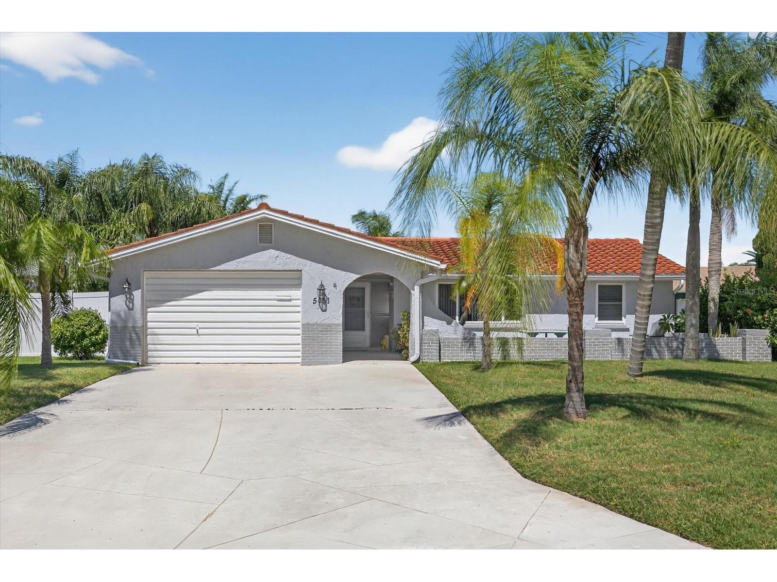 5061 Ensign Loop New Port Richey FL 34652 W7879400 image1